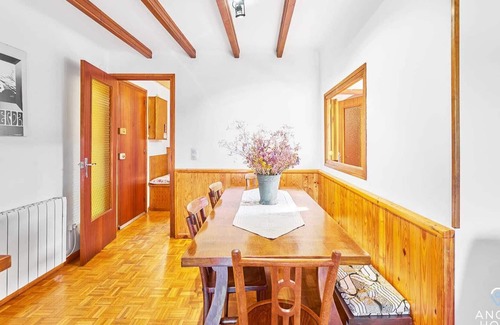 Puigcerda Apartamento | Beautiful Mountainside Stay w/Kitchen in Puigcerdà