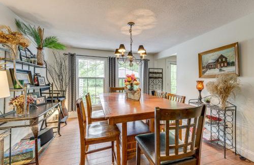 Kennebunk Casa | Beautiful Mousam River Retreat Hot Tub and Kayaks!