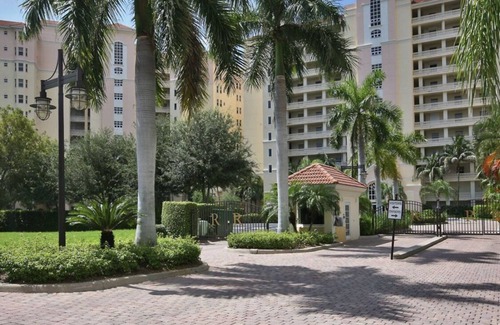 Vanderbilt Beach Condominio | Redecorado para 2018/19: Beautiful Naples Condo Regatta @ Vanderbilt Beac