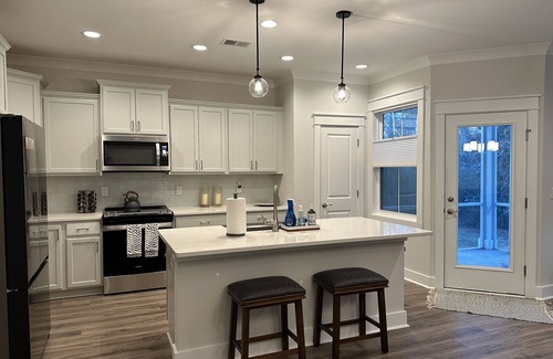 Hilton Head Casa | Beautiful new townhome- fall getaway discounts!
