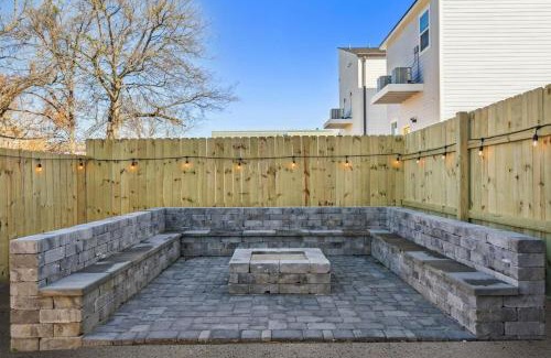 Tulane - Gravier Casa | Beautiful NEW 5BR Home with outdoor seating