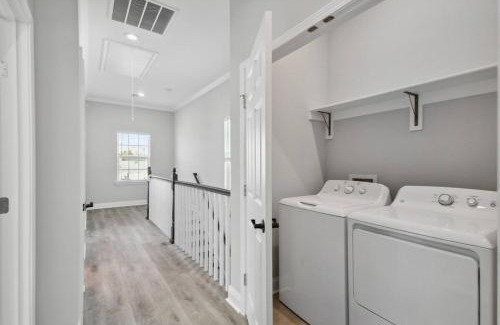 Tulane - Gravier Casa | Beautiful NEW 5BR Home with outdoor seating