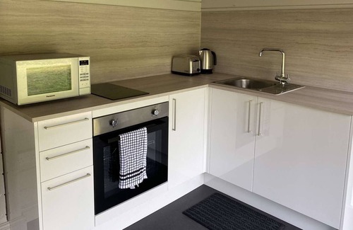 Ferndown Cabina | Beautiful new and modern cabin in a super location.