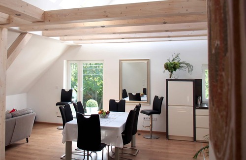 Budaliget Apartamento | Precioso apartamento nuevo con jardín en Budapest, a 11 km del centro de la ciudad.