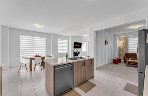 Centre Wellington Casa | Beautiful New Build by Elora