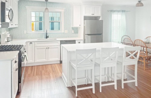 Lake Como Casa | Beautiful new fully-renovated house close to Belmar and Spring Lake beach!