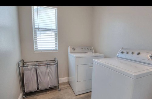 Raisin Casa | Beautiful new home in a safe quiet Neighborhood