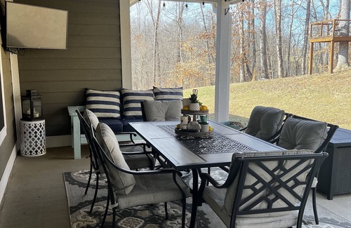 Bristol Casa | Beautiful new home located just 6 miles from Bristol Motor Speedway and downtown
