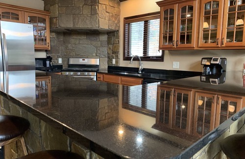 Wetmore Cabina | Beautiful new home on chain of lakes 20 minutes from Pictured Rocks