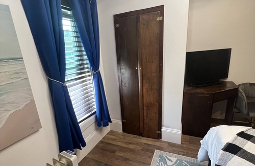 Northside Casa | Beautiful new San Jose home, pool table, Near Downtown, parking!