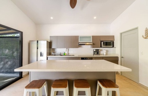 Coco Casa | Beautiful newily built home close to Playas del Coco and Playa Ocotal