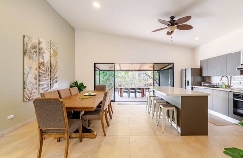 Coco Casa | Beautiful newily built home close to Playas del Coco and Playa Ocotal