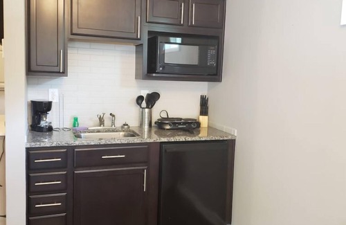 Queensbury Apartamento | Beautiful Newly Built Cottages!