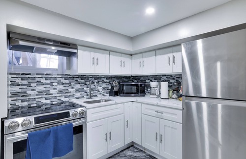 Weequahic Apartamento | BEAUTIFUL NEWLY BUILT FOUR BEDROOM BASEMENT APARTMENT