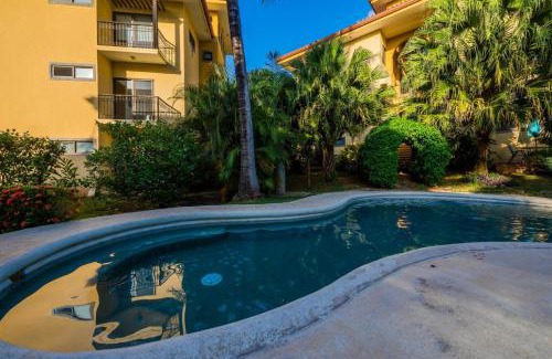 Tamarindo Apartamento | Beautiful newly refurbished 2 bedroom 2 Bathroom 2nd floor condo