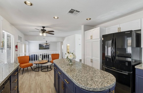 Rhodes Ranch Casa | Beautiful Newly Renovated 4 Bed House U024