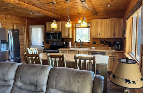 Marenisco Casa | Beautiful, newly renovated log lakefront home, 3BD, 2 BA, high speed WiFi