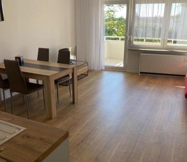 Goeppingen Apartamento | Beautiful, newly renovated apartment for 2-3 people