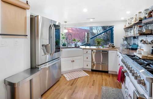 Newman Lake Casa | Beautiful Newman Lake Home w/ Dock & Hot Tub!