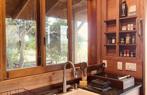 Pupukea Cabaña | Beautiful North Shore Cottage. 30-day bookings minimum.