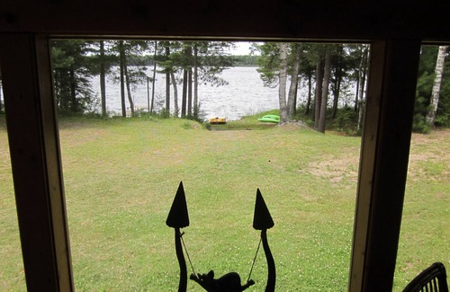 Eagle River Cabina | Hermosa cabaña de pino nudoso en el lago North Nokomis