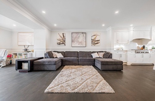 Kingsview Village Casa | Beautiful Oasis In the city with Heated Pool