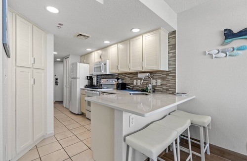Atlantic Beach Condominio | Beautiful OCEANFRONT 1-BR condo-N. Myrtle Beach. Indoor/outdoor pools-lazyrivers