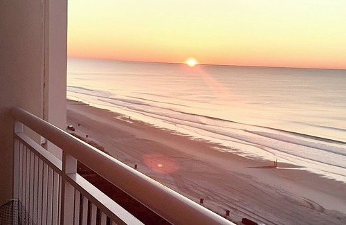 Atlantic Beach Condominio | Beautiful OCEANFRONT 1-BR condo-N. Myrtle Beach. Indoor/outdoor pools-lazyrivers