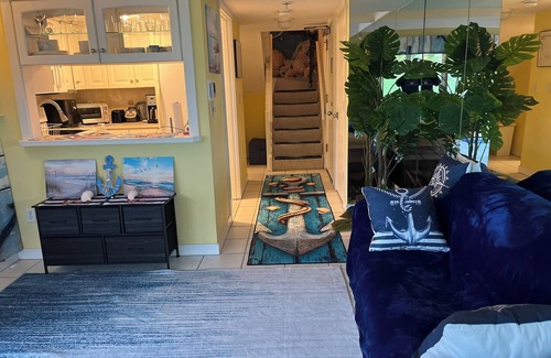Popponesset Condominio | Beautiful OCEAN-FRONT 2-bedrms/2Baths/ 2Decks Townhouse in charming New Seabury!