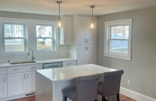 Hull Casa | Beautiful Ocean front home - Quiet neighborhood