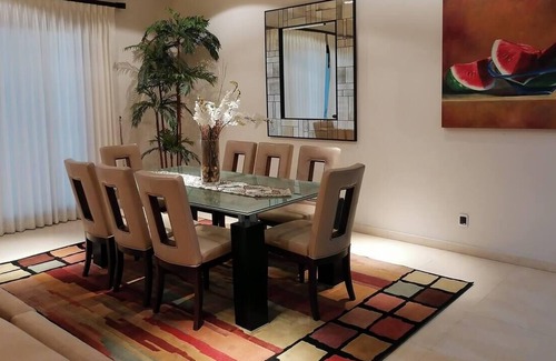 La Paz Casa | Beautiful ocean view condo At Puerta Cortes with pool & Gym