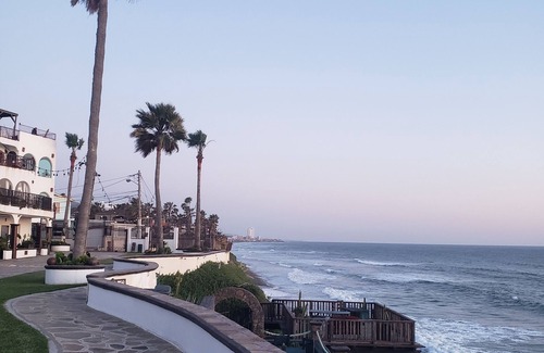 Playas de Rosarito Villa | Beautiful oceanfront villa - large terrace, bbq, fire pit, pool, jacuzzi, beach