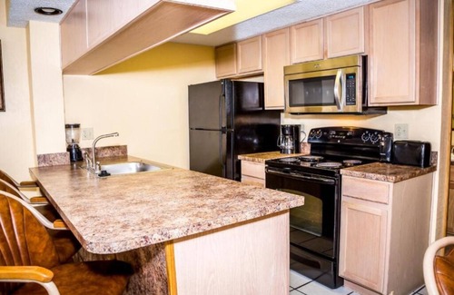 Cocoa Beach Complejo | Beautiful Oceanfront Suite with Direct Access to Cocoa Beach - August 2024