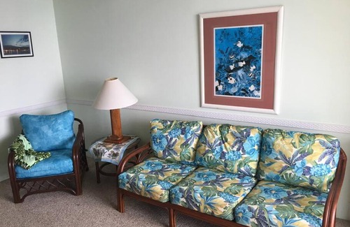 Kailua-Kona Casa | Beautiful Oceanfront Welcomes you at Hale Kona Kai 203 by Casago Kona