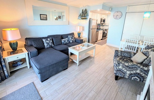 Ocean City Condominio | Beautiful Oceanfront Condo on Boardwalk, Amazing Ocean Views, Prime Location!