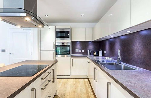 Ferndale Apartamento | Beautiful Open Plan Garden Flat