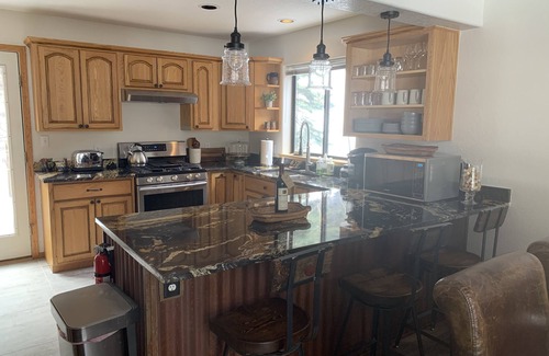 Ouray Casa | Beautiful Ouray Mountain Condo only an hour away from Telluride.