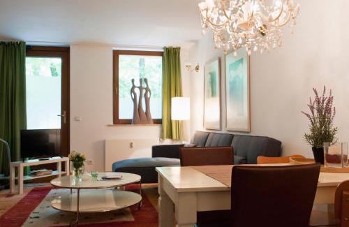 Pankow Apartamento | Beautiful Park Apartment for 4 Guests