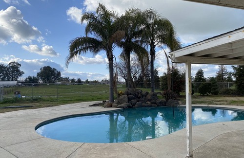 Madera Casa | Beautiful peaceful desirable home in Madera Rancho