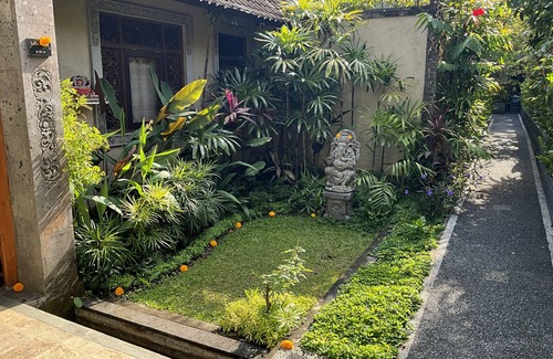 Penestanan Villa | Villa hermosa y tranquila / Excelente ubicación / Personal maravilloso / Desayuno diario