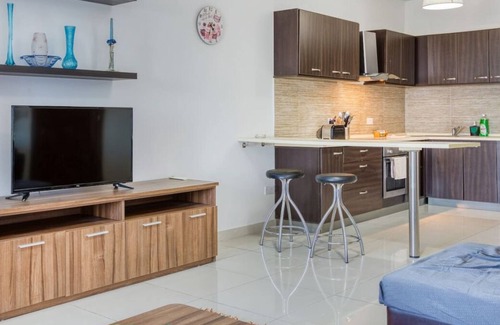 Luqa Apartamento | Beautiful PENT with terrace & spectacular views