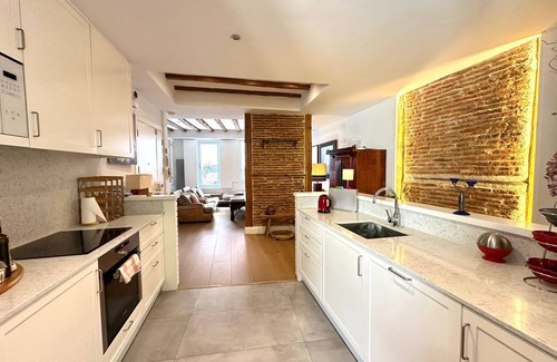 Jeronimos Apartamento | Beautiful Penthouse in the Center of Madrid
