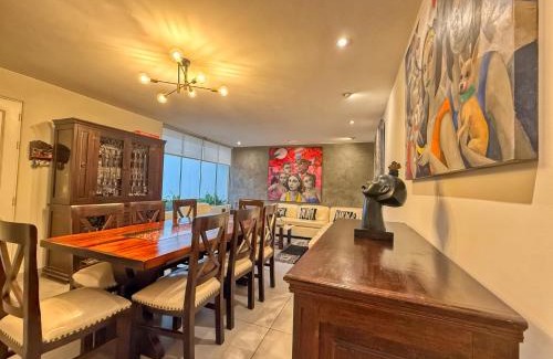 Santiago de Surco Apartamento | Beautiful Penthouse in Lima, in front of the park