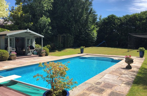 Oakley Casa | Beautiful Period Country House with Heated Pool
