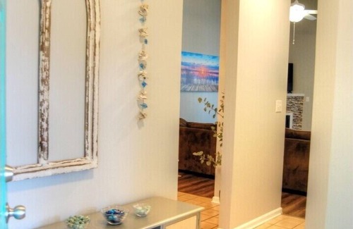 Vaught Condominio | Beautiful Pet friendly in gated community