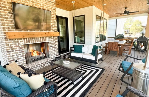 Grovetown Casa | BEAUTIFUL, pet friendly custom home with lake view -- Perfect MASTERS getaway!!