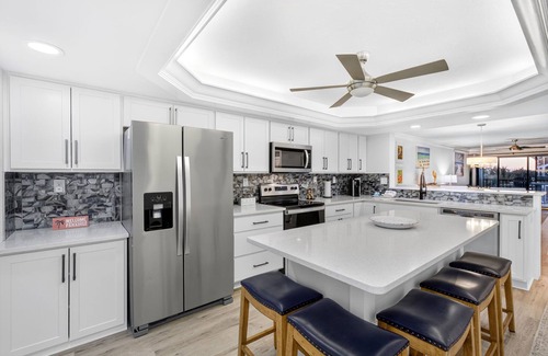 Sanibel Condominio | Beautiful Pointe Santo. Pool and Spa are now OPEN. Welcome back to Sanibel.