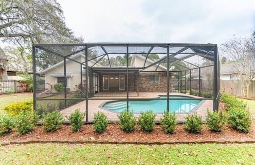 Whitfield Casa | Beautiful pool home, minutes away from famous beaches, 7 minutes to airport