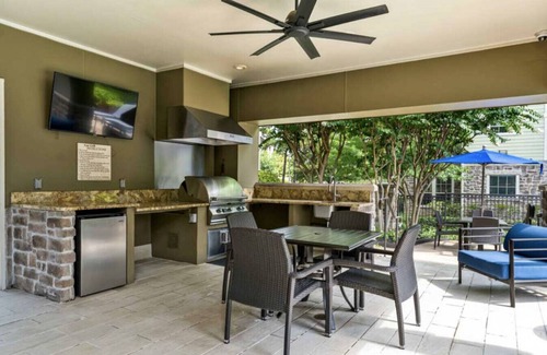 Grogan's Mill Apartamento | Piscina Vista Hermosa 1 dormitorio condominio / 1 baño en The Woodlands