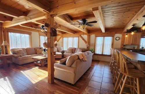 Dunbarton Casa | Beautiful Post & Beam home with 4 Bedroom, 2.5 baths, and a Hot Tub on back deck